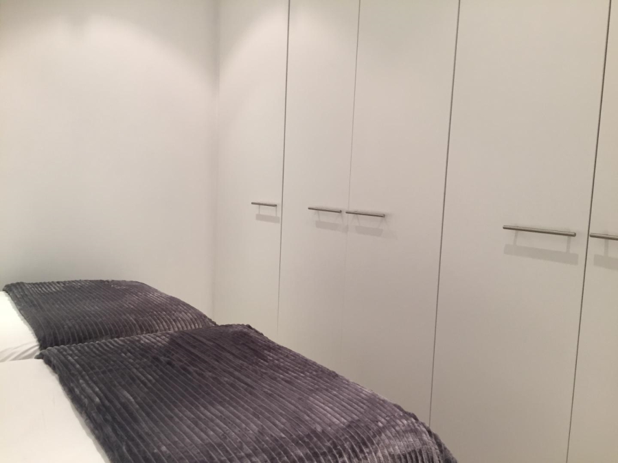 To Let 3 Bedroom Property for Rent in Sea Point Western Cape